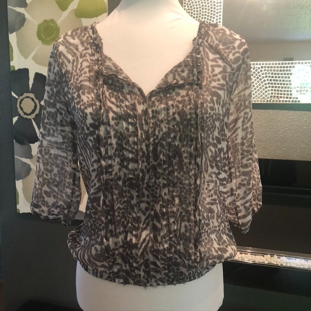Express Pullover animal print blouse